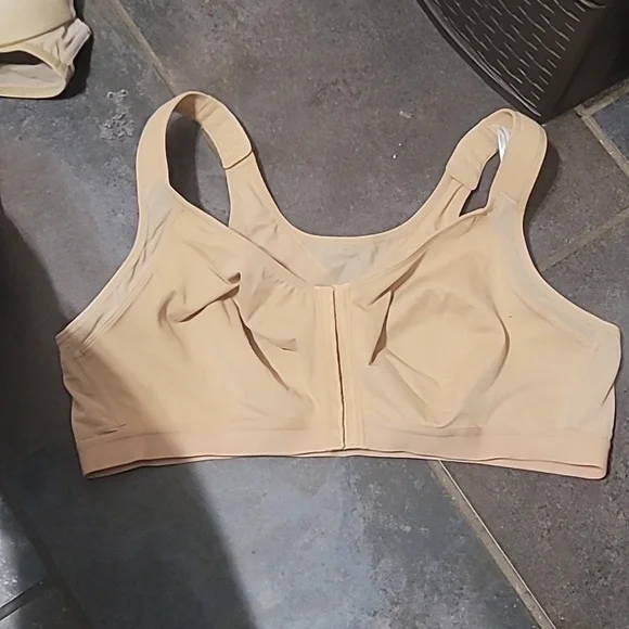 NWOT DELIMIRA Front Closure Posture Wireless Back Support Full Coverage Bra 46C - Picture 3 of 7